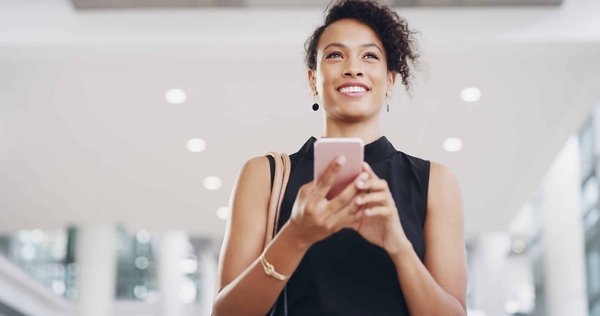 Quelles sont les méthodes pour améliorer la communication sur le terrain en football ?